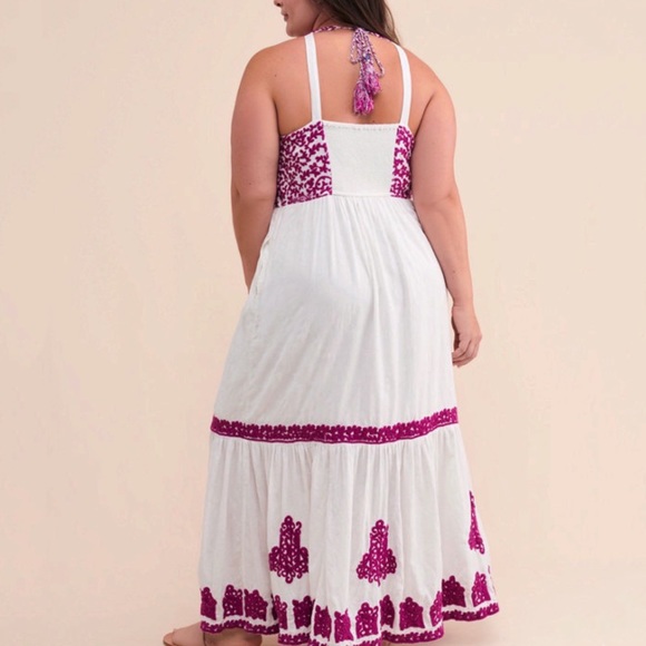 Anthropologie Manuela Embroidered Maxi Dress - Picture 4 of 16